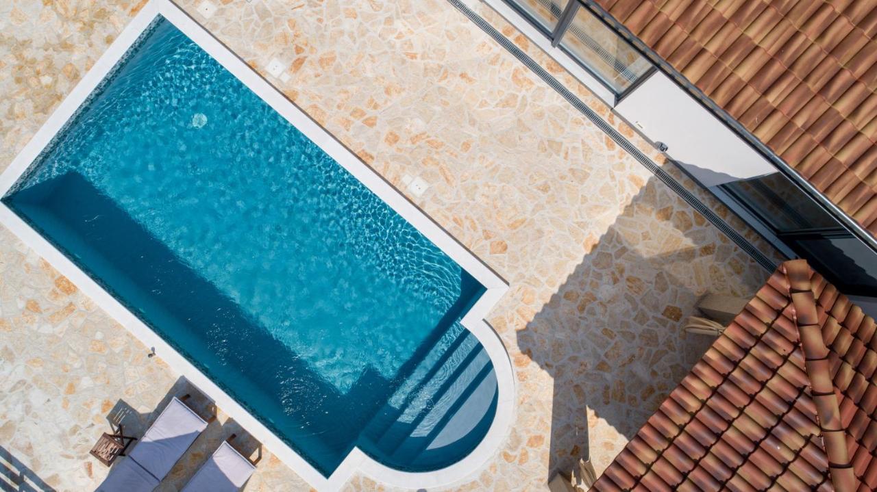 Wonderful Holiday House Bruno With Heated Pool Zadar Bagian luar foto