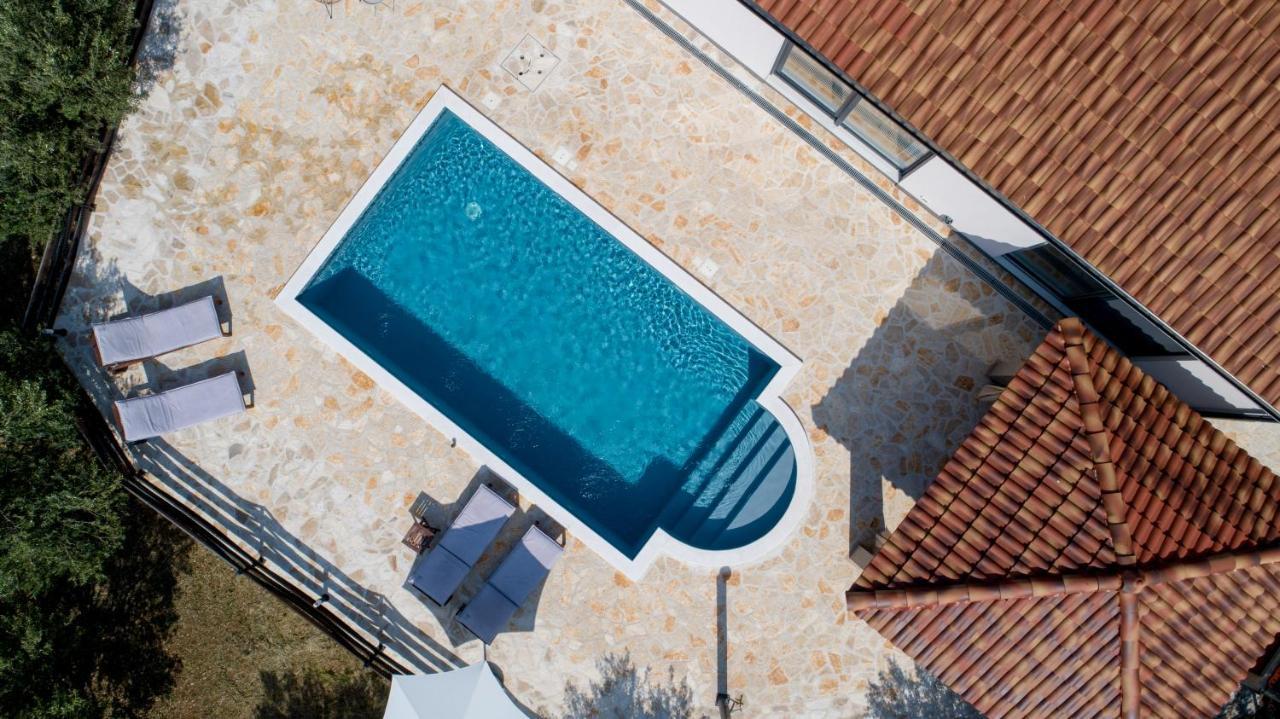 Wonderful Holiday House Bruno With Heated Pool Zadar Bagian luar foto